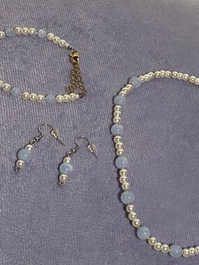 Necklace bracelet and earrings set